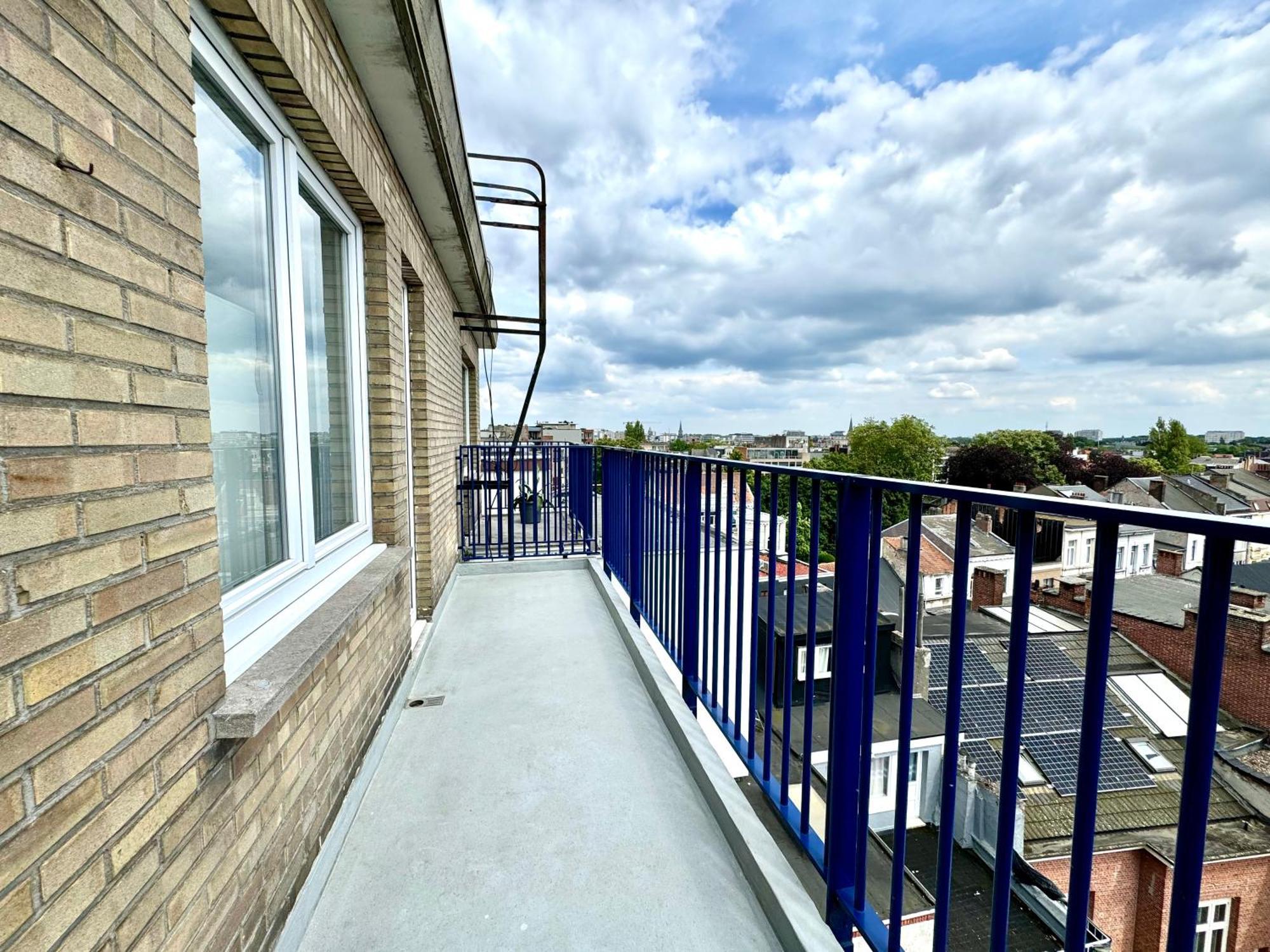 Belga 3 Bedrooms. Appartamento Anversa