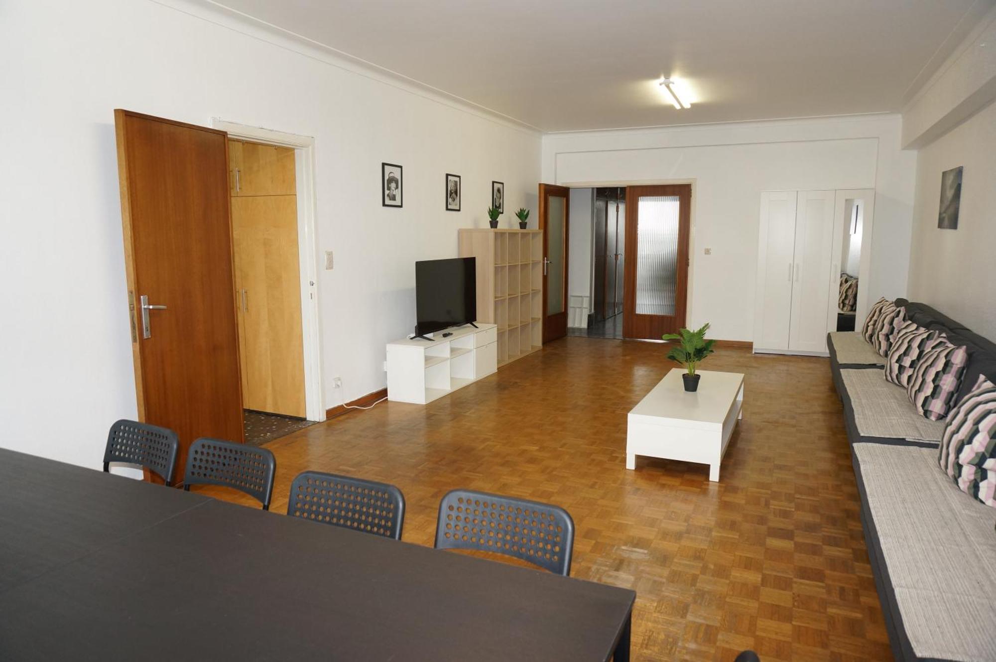 Belga 3 Bedrooms. *