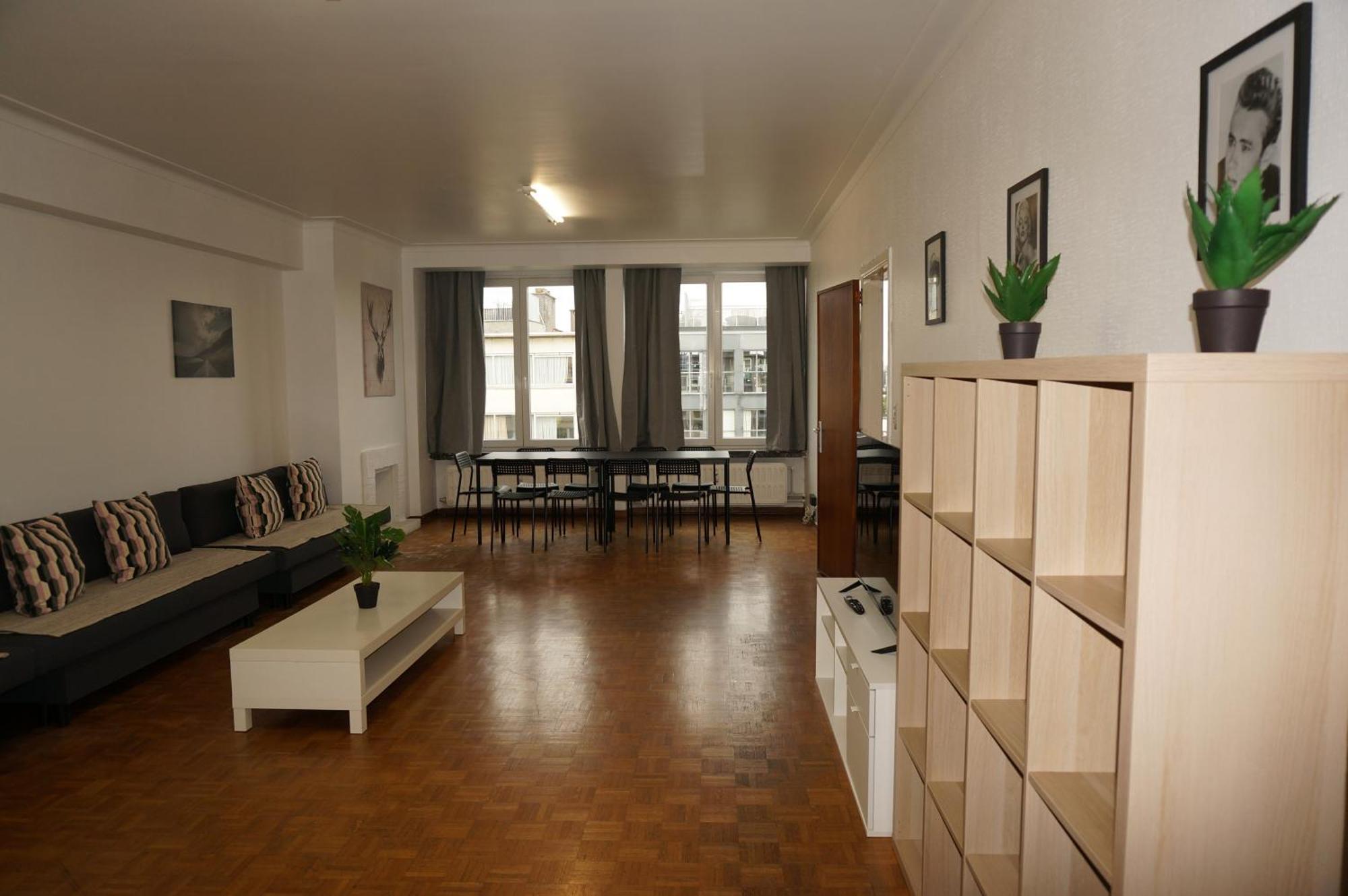 Belga 3 Bedrooms. Appartement Antwerpen